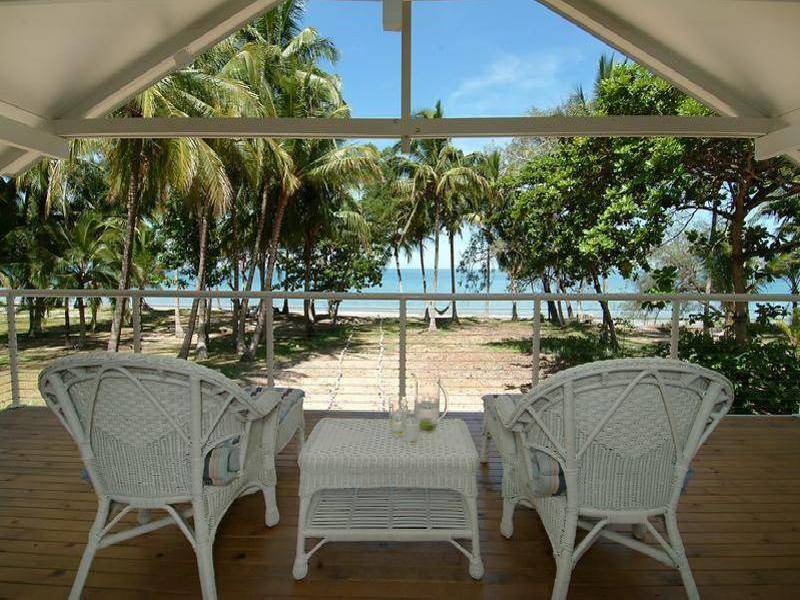 25 OAK BEACH, Oak Beach QLD 4877