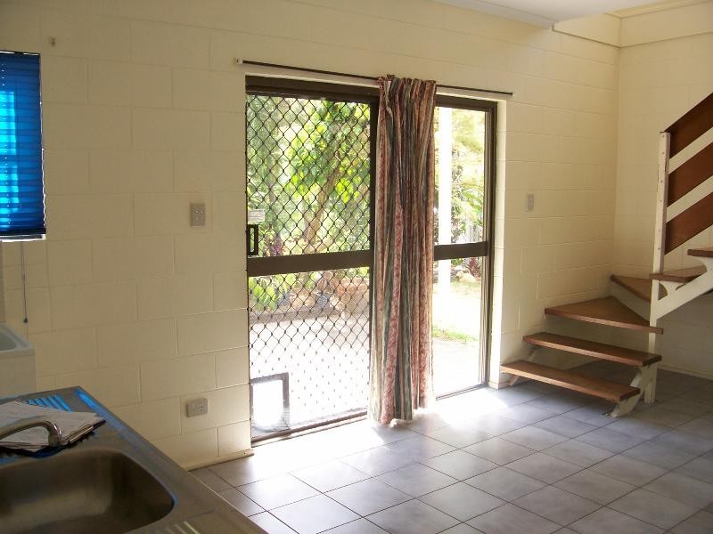 21 Barnes Street, Earlville QLD 4870