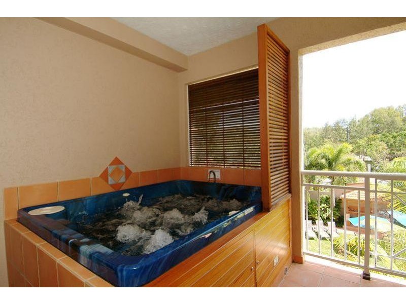 APT. 306 /  139 to 143 Williams Esplanade, Palm Cove QLD 4879