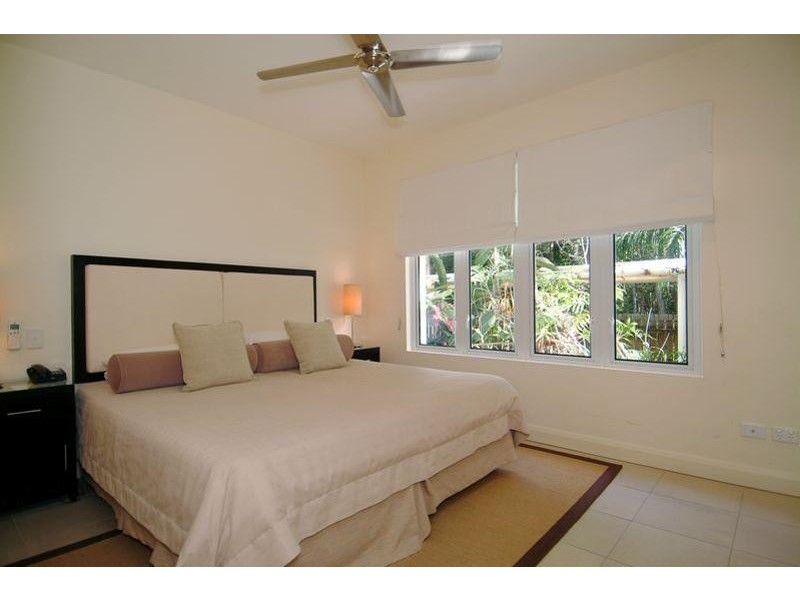 3417 & 3418/123  Williams Esplanade, Palm Cove QLD 4879