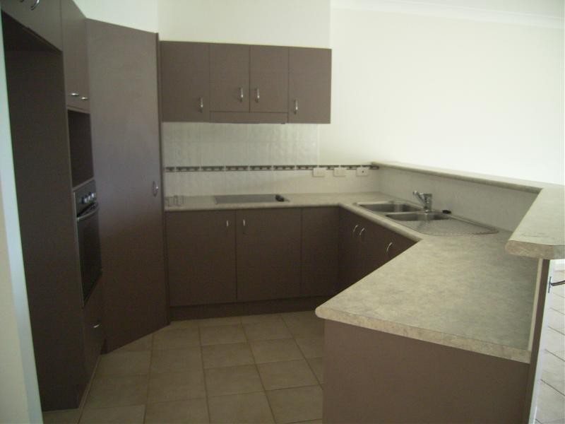 12 Pilosa Street, Redlynch QLD 4870