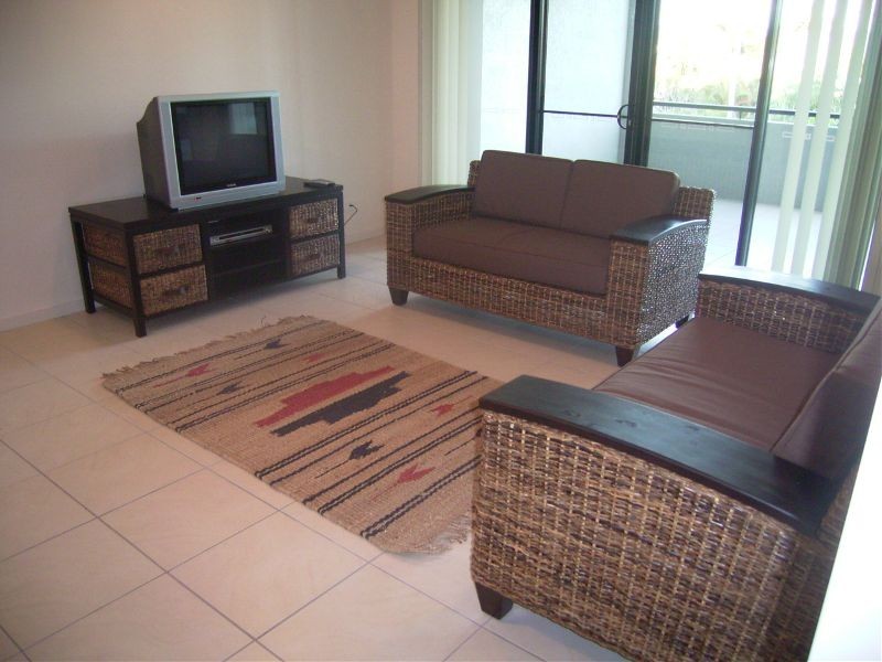 2 /423-427 Draper Street, Parramatta Park QLD 4870