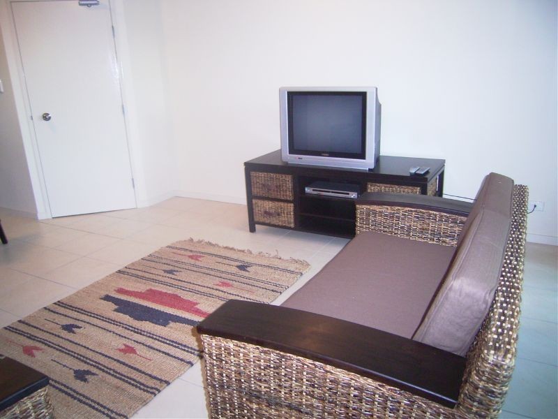 2 /423-427 Draper Street, Parramatta Park QLD 4870