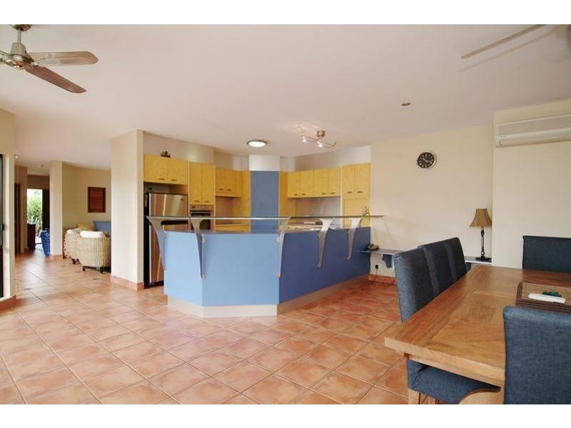 52 Veivers Road, Palm Cove QLD 4879