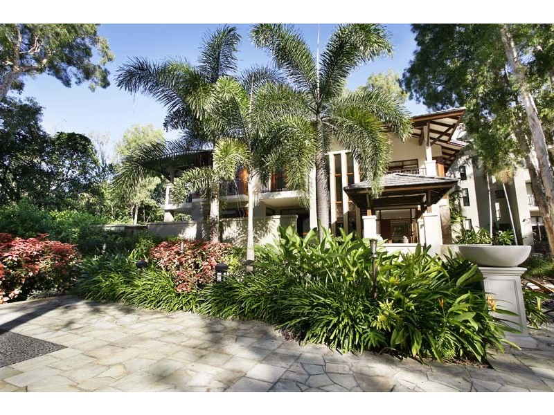 BURE 113 / 5 Triton Street, Palm Cove QLD 4879