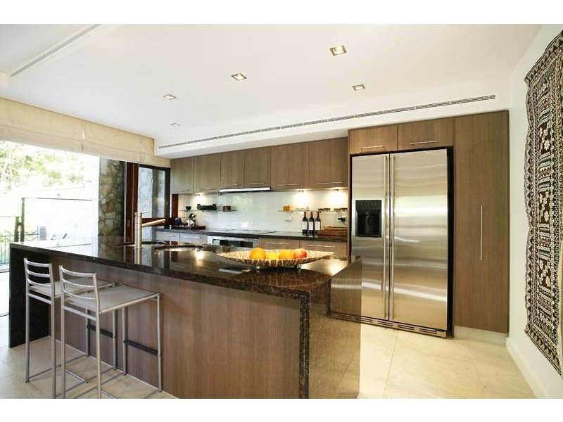 BURE 113 / 5 Triton Street, Palm Cove QLD 4879