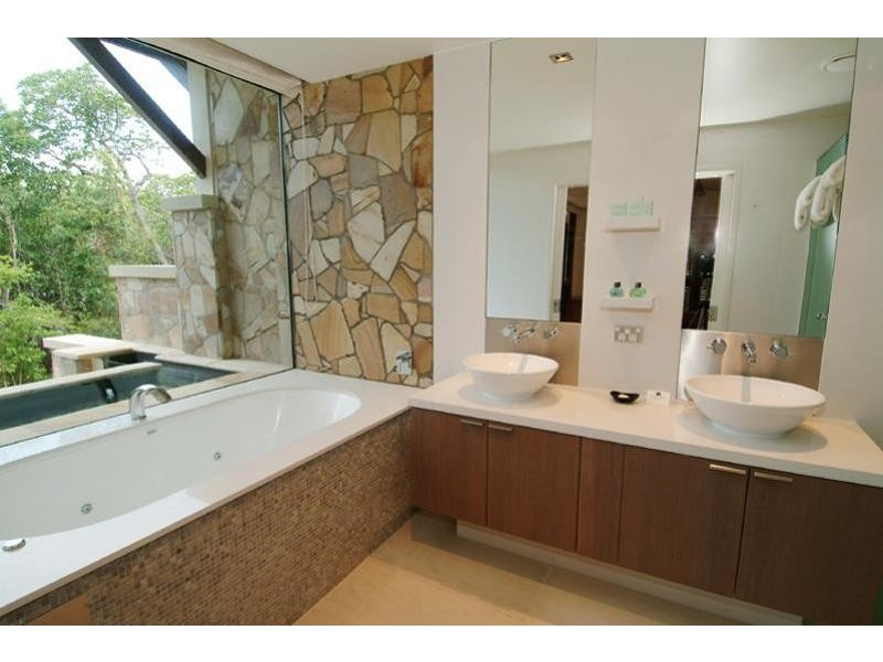 BURE 113 / 5 Triton Street, Palm Cove QLD 4879