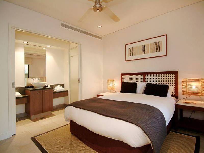 APT. 216 / 5 Triton Street, Palm Cove QLD 4879
