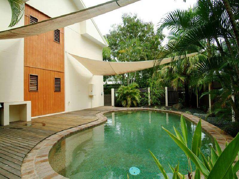15 AMPHORA STREET, Palm Cove QLD 4879