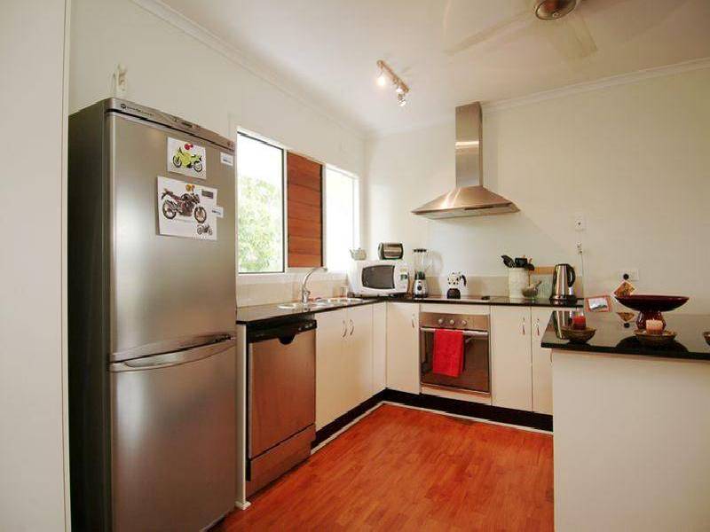15 AMPHORA STREET, Palm Cove QLD 4879