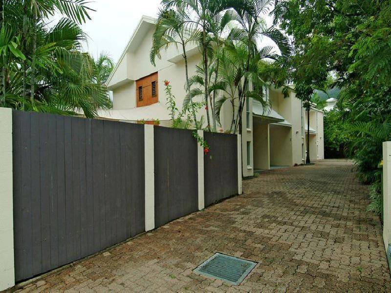 15 AMPHORA STREET, Palm Cove QLD 4879