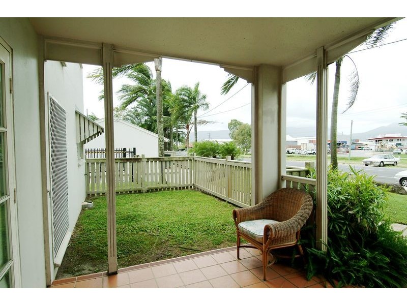APT. 1/  176 Spence Street, Cairns QLD 4870