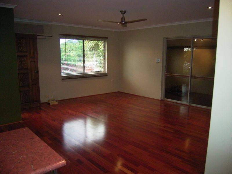 8 Urambi Close, Woree QLD 4868