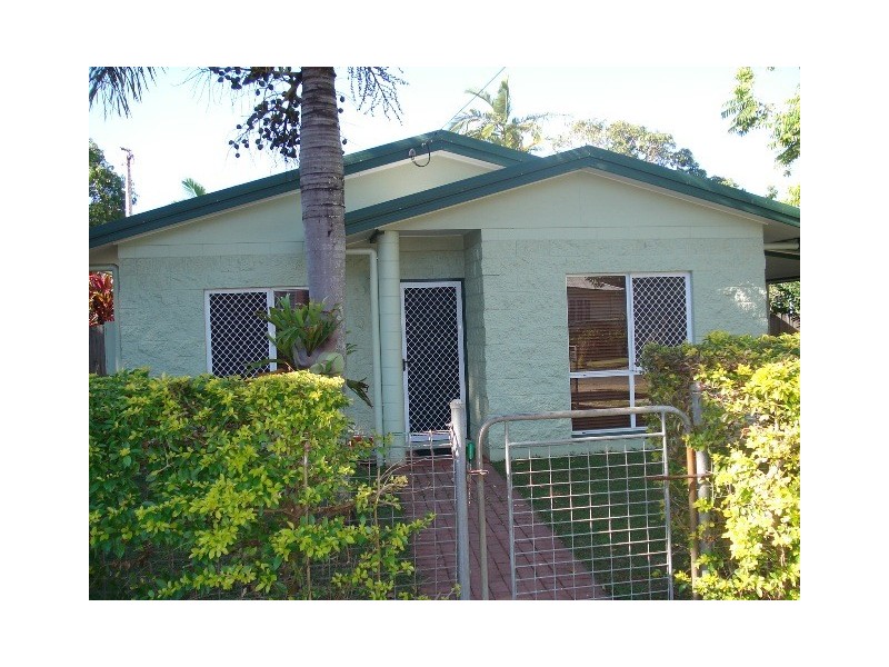 24  Dalton Street, Cairns QLD 4870