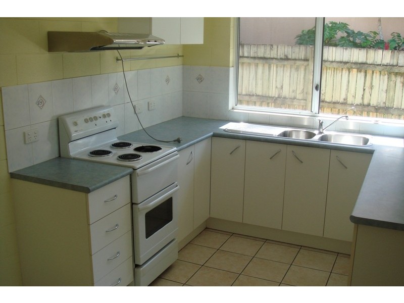 24  Dalton Street, Cairns QLD 4870