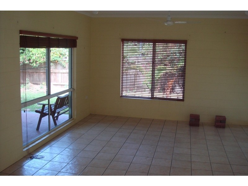 24  Dalton Street, Cairns QLD 4870