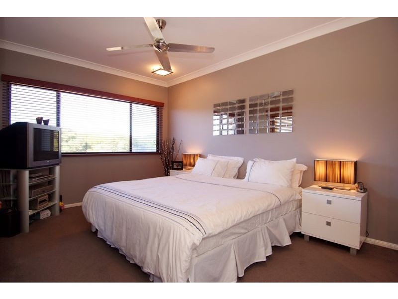 Level 2 APT 15 /  293 Esplanade, Cairns QLD 4870
