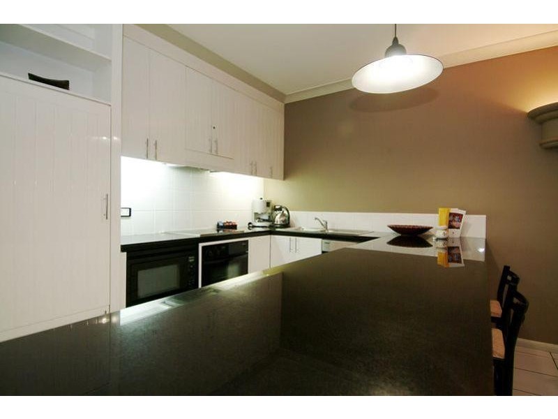 52 / 1  VEIVERS ROAD, Palm Cove QLD 4879
