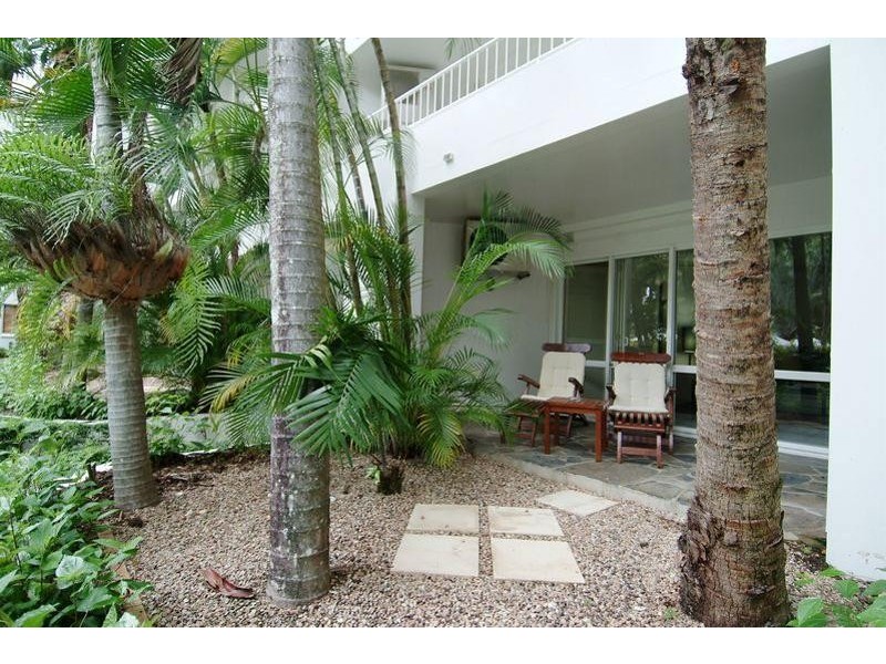 52 / 1  VEIVERS ROAD, Palm Cove QLD 4879