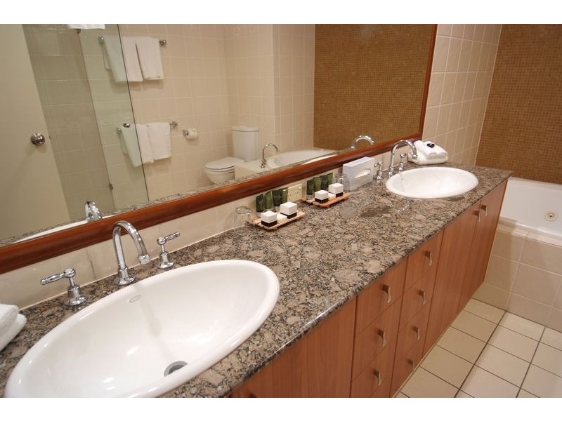 Level 7 APT. 704 / 38 MANTRA ON THE ESPLANADE, Cairns QLD 4870