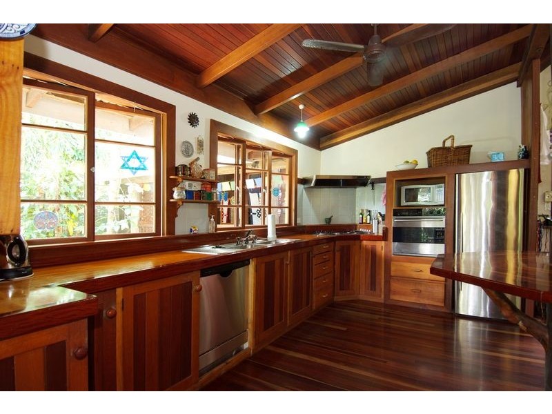 6 Charlekata Close, Freshwater QLD 4870