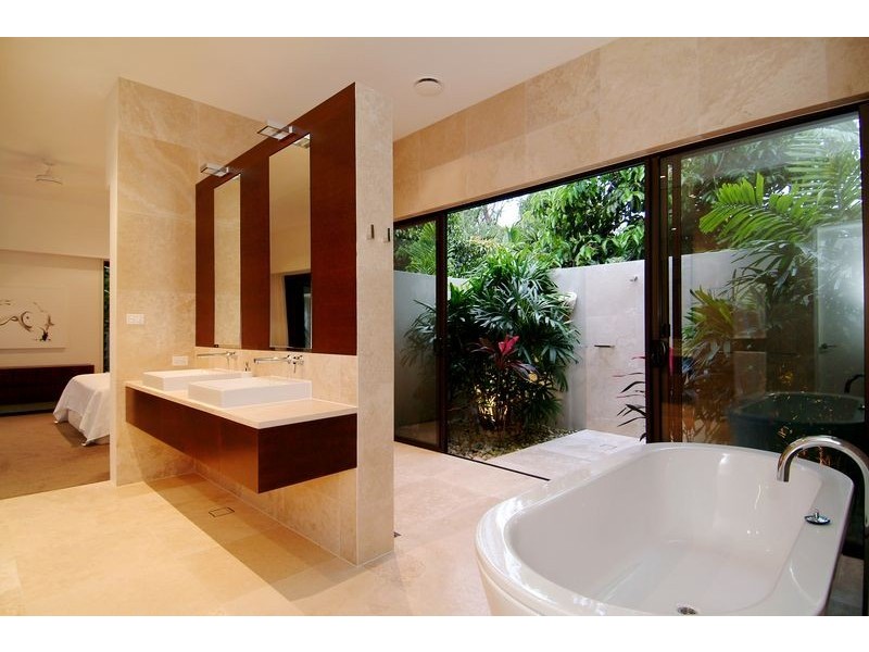 5   Barrier Street, Port Douglas QLD 4877