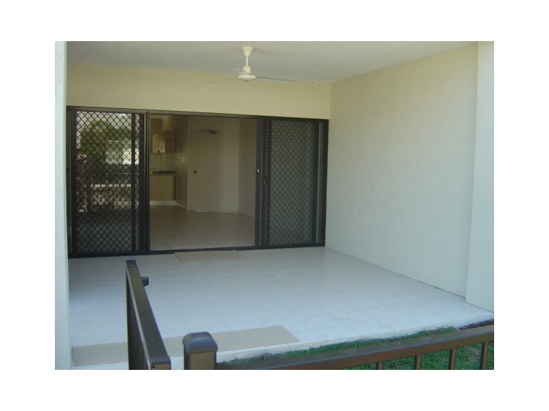 1/12  Oyster Court, Trinity Beach QLD 4879