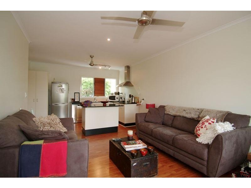 APT. 1 /  15 Amphora Street, Palm Cove QLD 4879