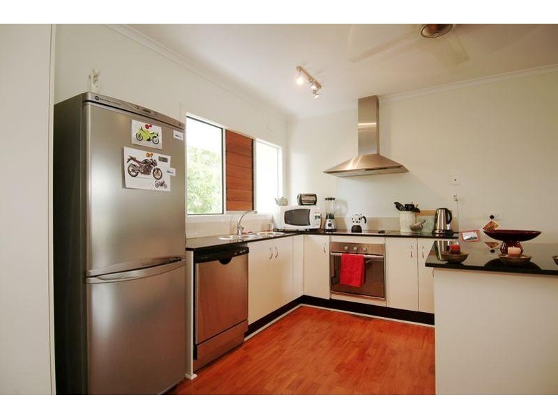 APT. 1 /  15 Amphora Street, Palm Cove QLD 4879