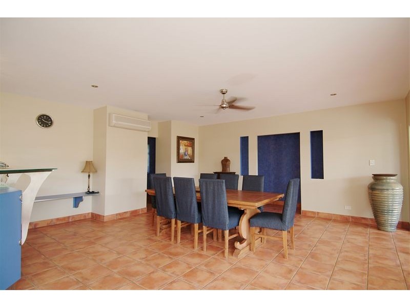 52 Veivers Road, Palm Cove QLD 4879