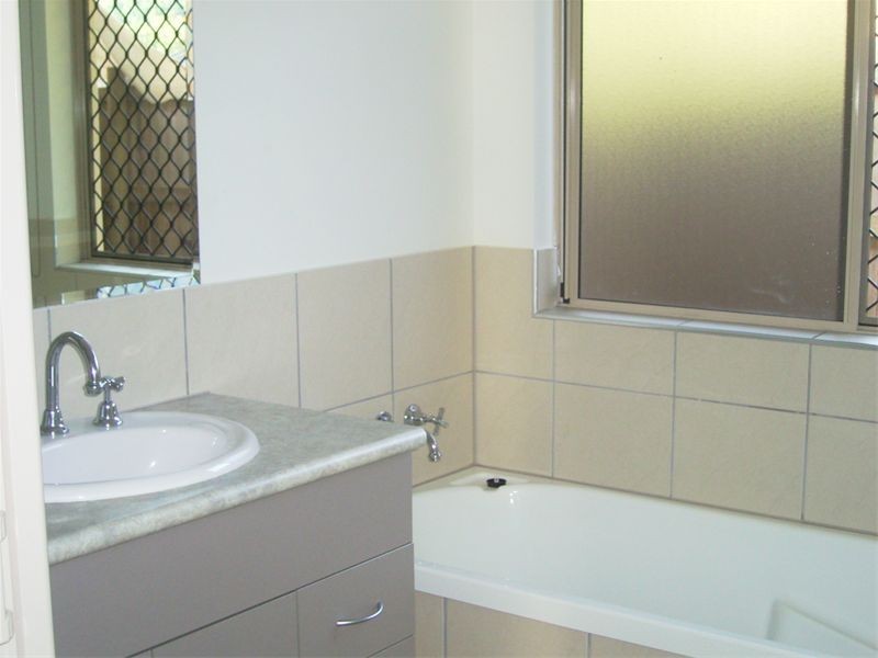 13 Celtis Close, Redlynch QLD 4870