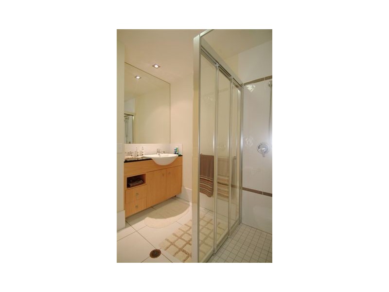 APT. 601/2-4  Lake Street, Piermonde, Cairns QLD 4870