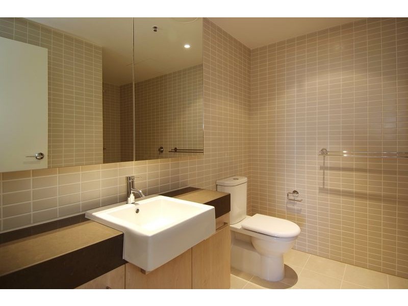 Level 9 APT 68 / MARLIN PARADE, Cairns City QLD 4870