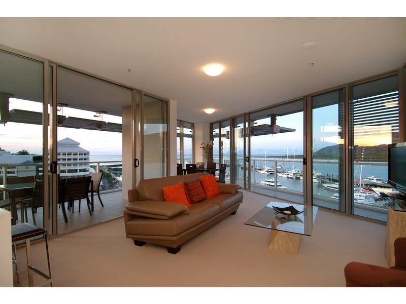 Level 7 APT 47 / MARLIN PARADE, Cairns QLD 4870