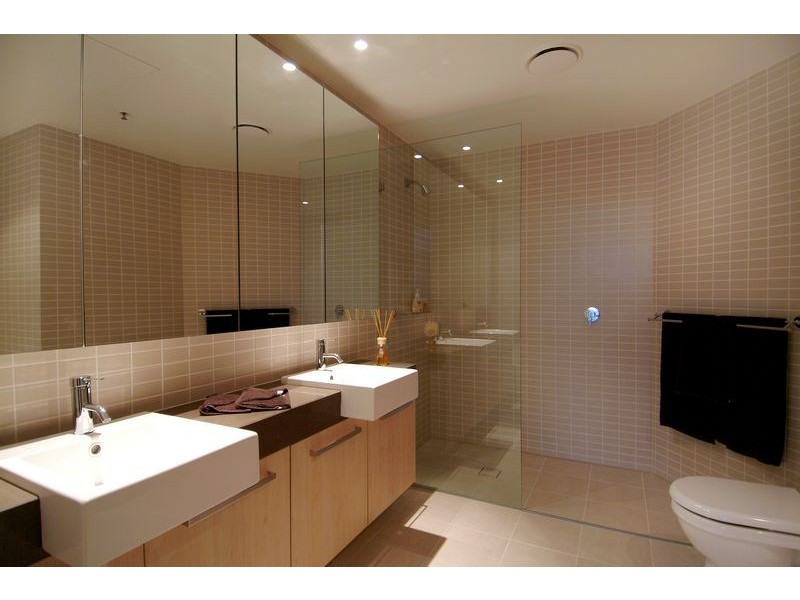 Level 7 APT 47 / MARLIN PARADE, Cairns QLD 4870