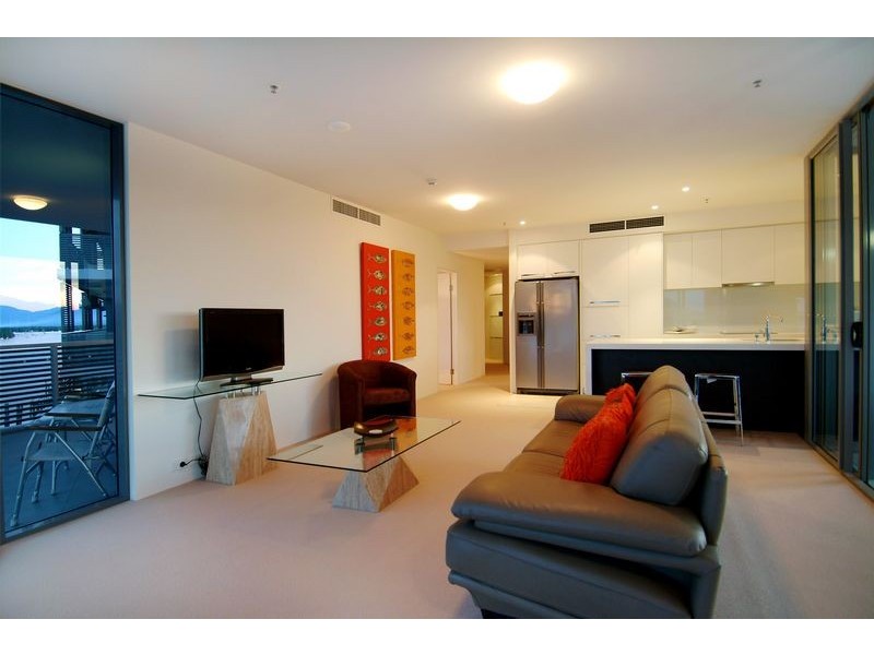 Level 7 APT 47 / MARLIN PARADE, Cairns QLD 4870