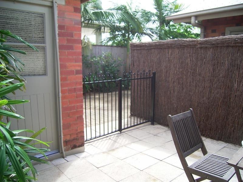 2/  155 Martyn, Parramatta Park QLD 4870