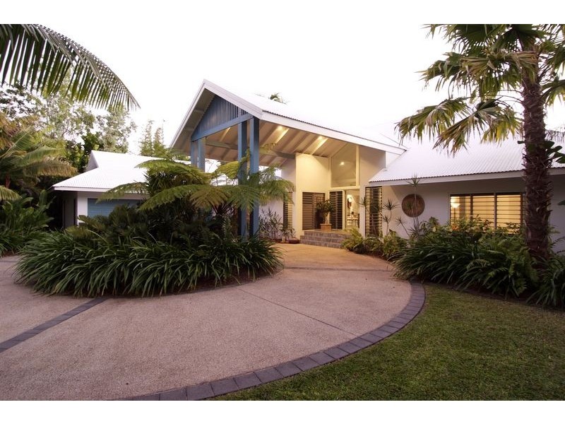 61  Mitre St, Port Douglas QLD 4877