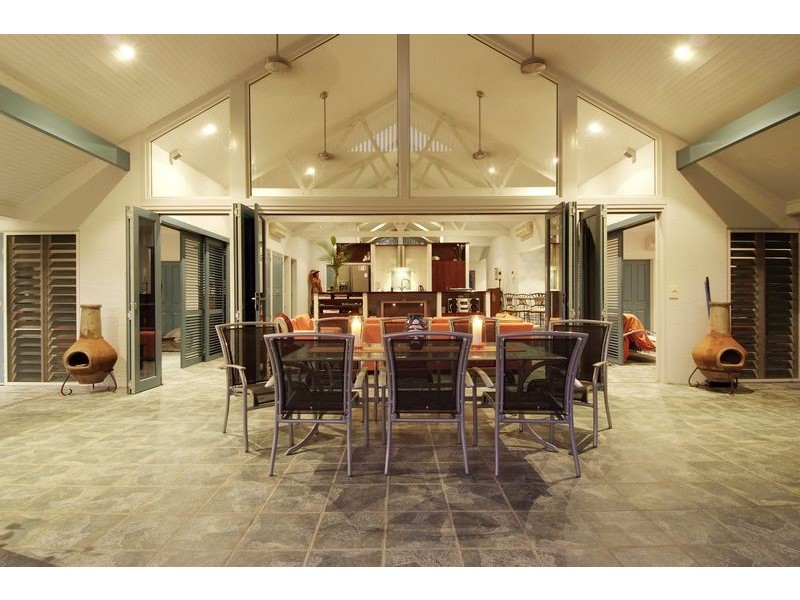 61  Mitre St, Port Douglas QLD 4877