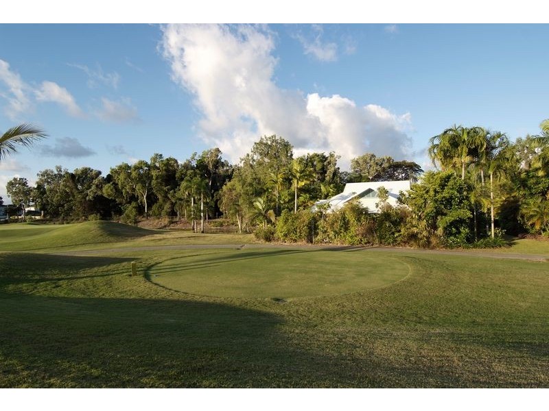 61  Mitre St, Port Douglas QLD 4877