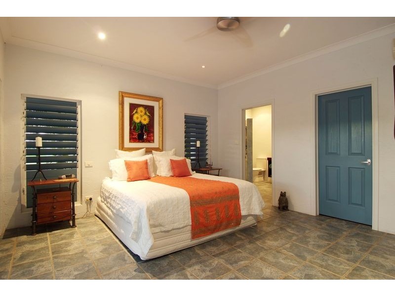 61  Mitre St, Port Douglas QLD 4877