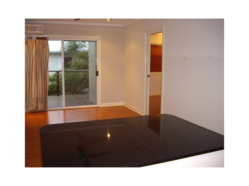 2/15 Amphora Street, Palm Cove QLD 4879