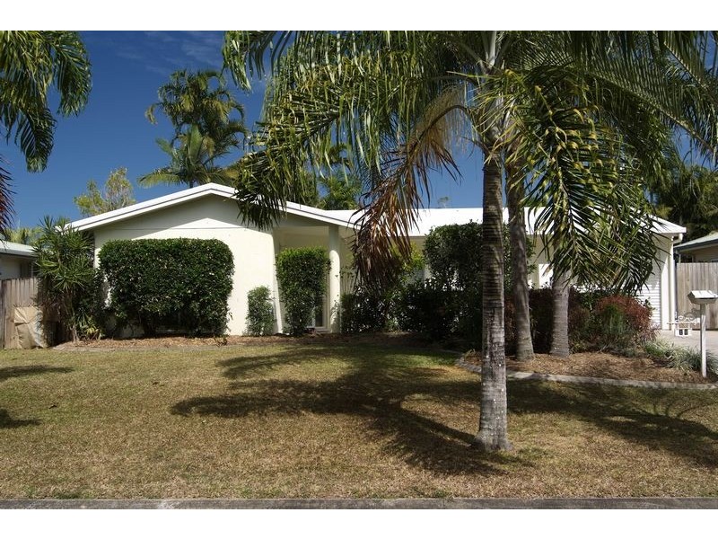 12 Vianen Close, Bentley Park QLD 4869