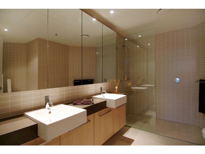 10A  Marlin Parade, Cairns QLD 4870