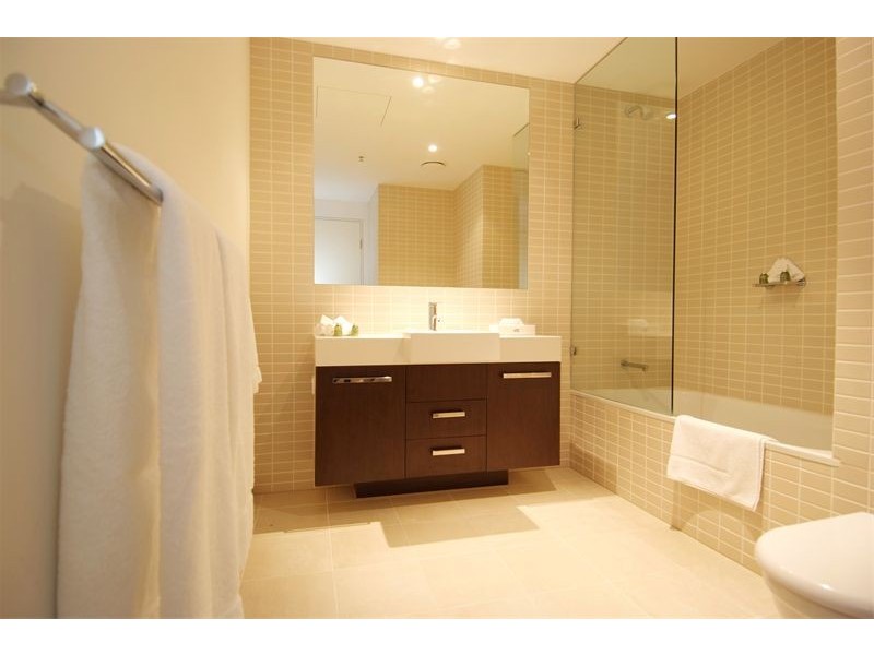 10A  Marlin Parade, Cairns QLD 4870