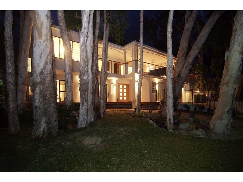 11  ARLINGTON ESPLANADE, Clifton Beach QLD 4879