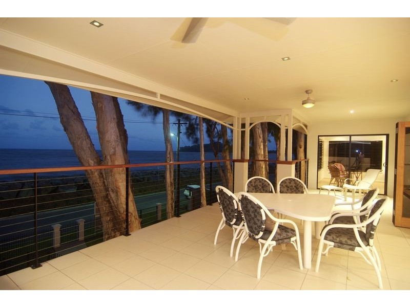 11  ARLINGTON ESPLANADE, Clifton Beach QLD 4879