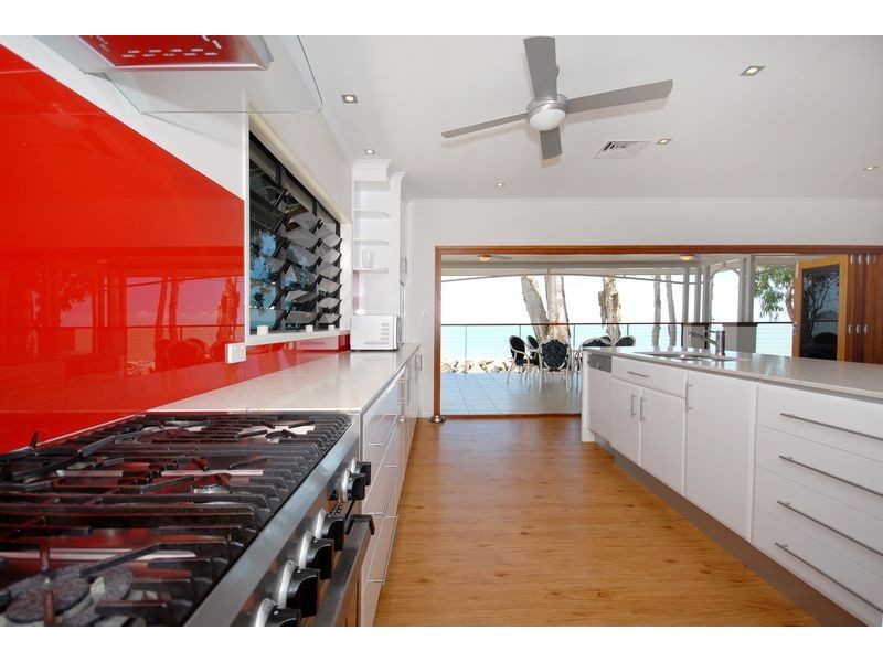 11  ARLINGTON ESPLANADE, Clifton Beach QLD 4879