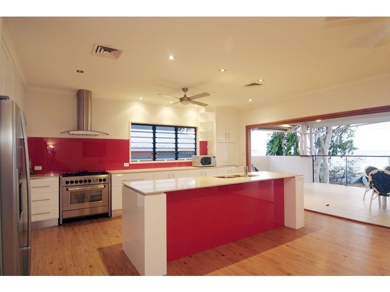 11  ARLINGTON ESPLANADE, Clifton Beach QLD 4879