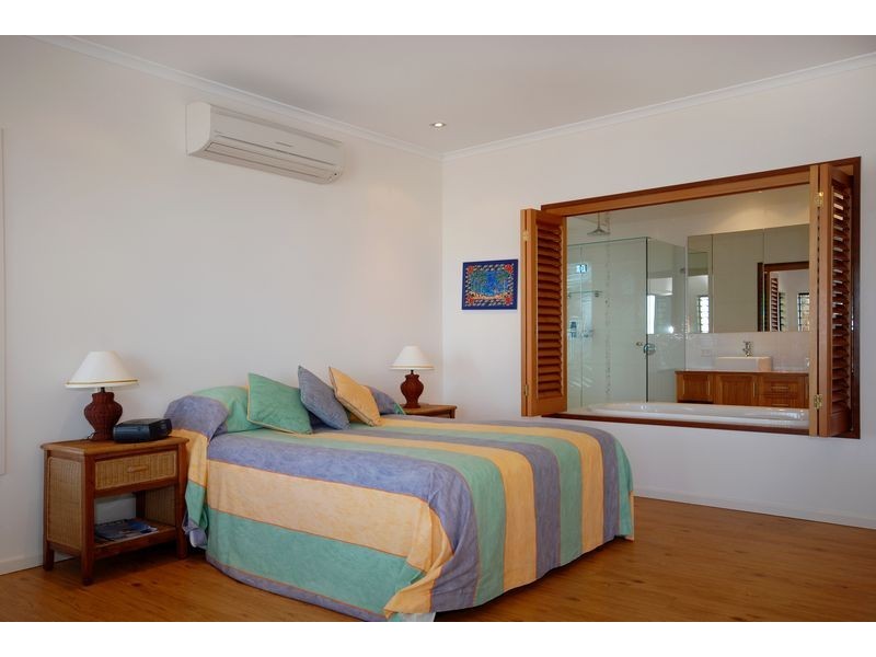 11  ARLINGTON ESPLANADE, Clifton Beach QLD 4879